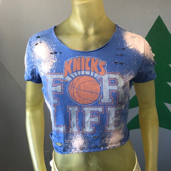 New York Knicks Basketball Bleached Crop Top - Picture 2 of 7
